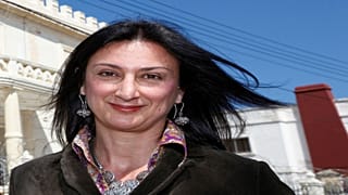 شاهد: شرطة مالطا تحدد المشتبه بهم في مقتل صحفية العام الماضي