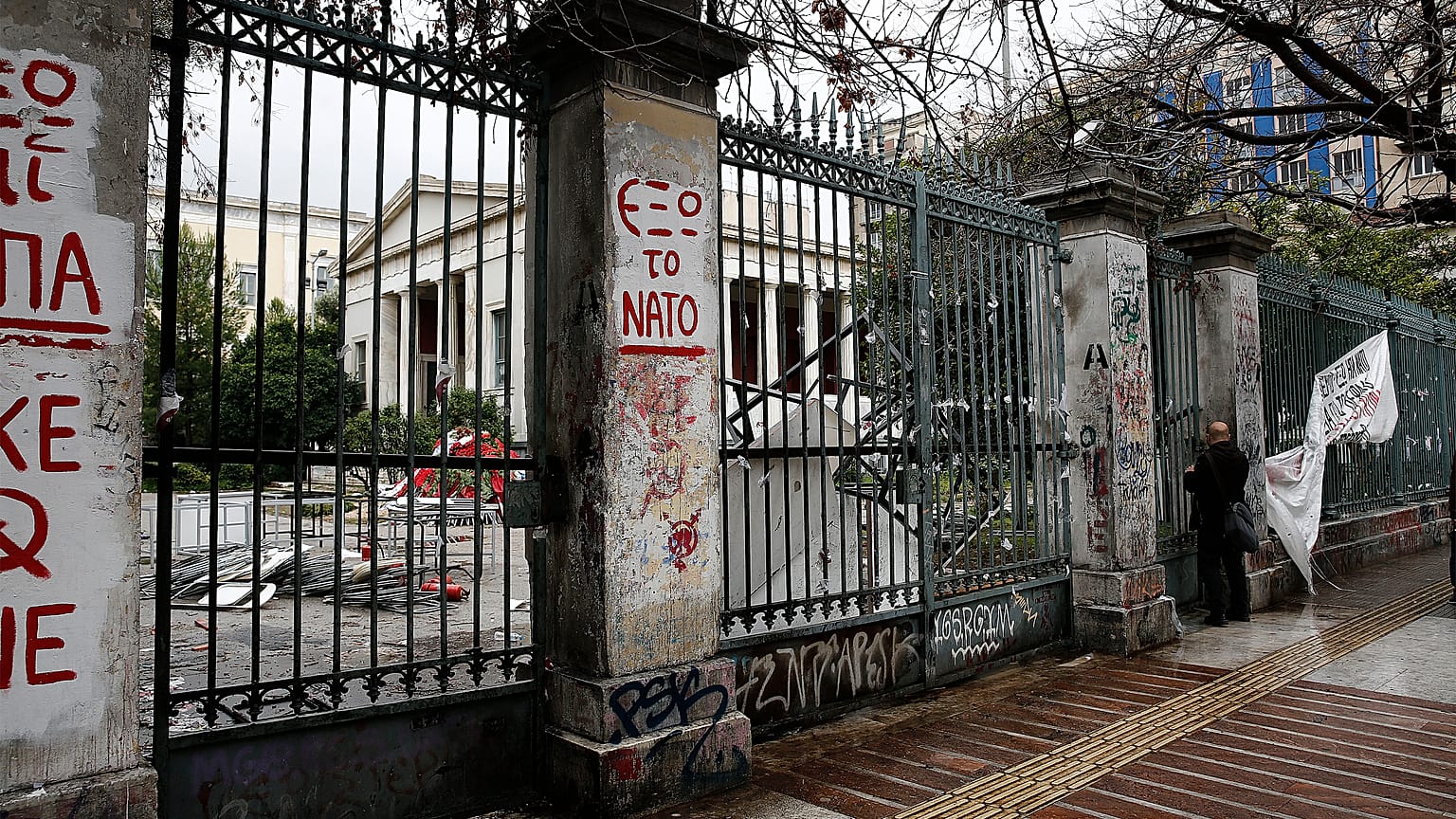 Βομβαρδισμένο τοπίο το ΑΠΘ - Μεγάλες ζημίες στο ΕΜΠ