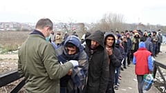 Bosnien: Wintereinbruch macht Migranten zu schaffen