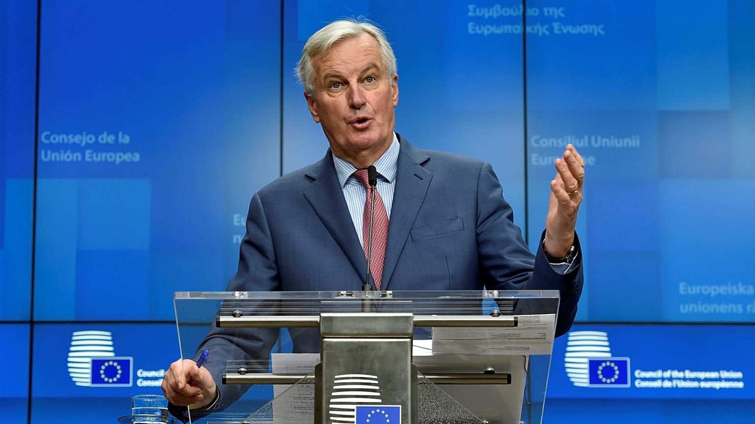 Brexit : Ébullition à Londres, flegme à Bruxelles