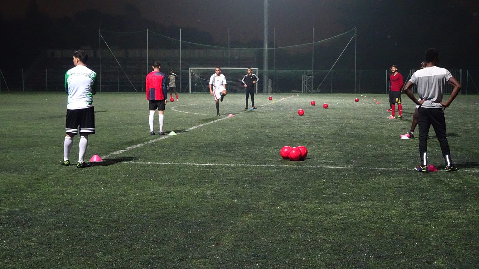 Sant’Ambroeus, la squadra di migranti che combatte il razzismo sul campo da calcio