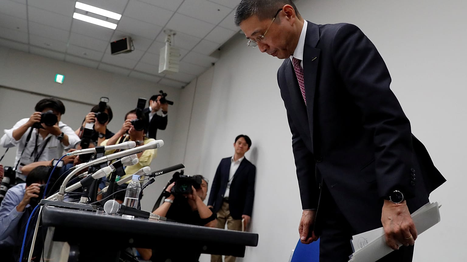 Nissan deplora comportamento "inaceitável" de Ghosn