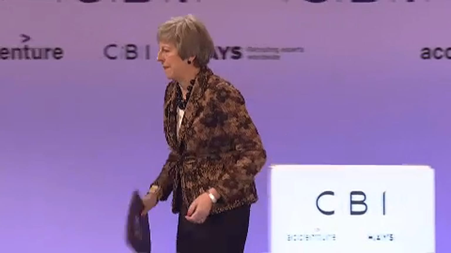 Wirtschaft zu Mays Brexit-Deal: Ja, aber...