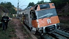 Un muerto al descarrilar un tren cerca de Barcelona
