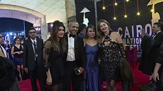 شاهد: تألق النجوم على السجادة الحمراء في افتتاح مهرجان القاهرة السينمائي 