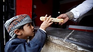 Yémen : des millions d'enfants menacés de famine, 85 000 déjà morts