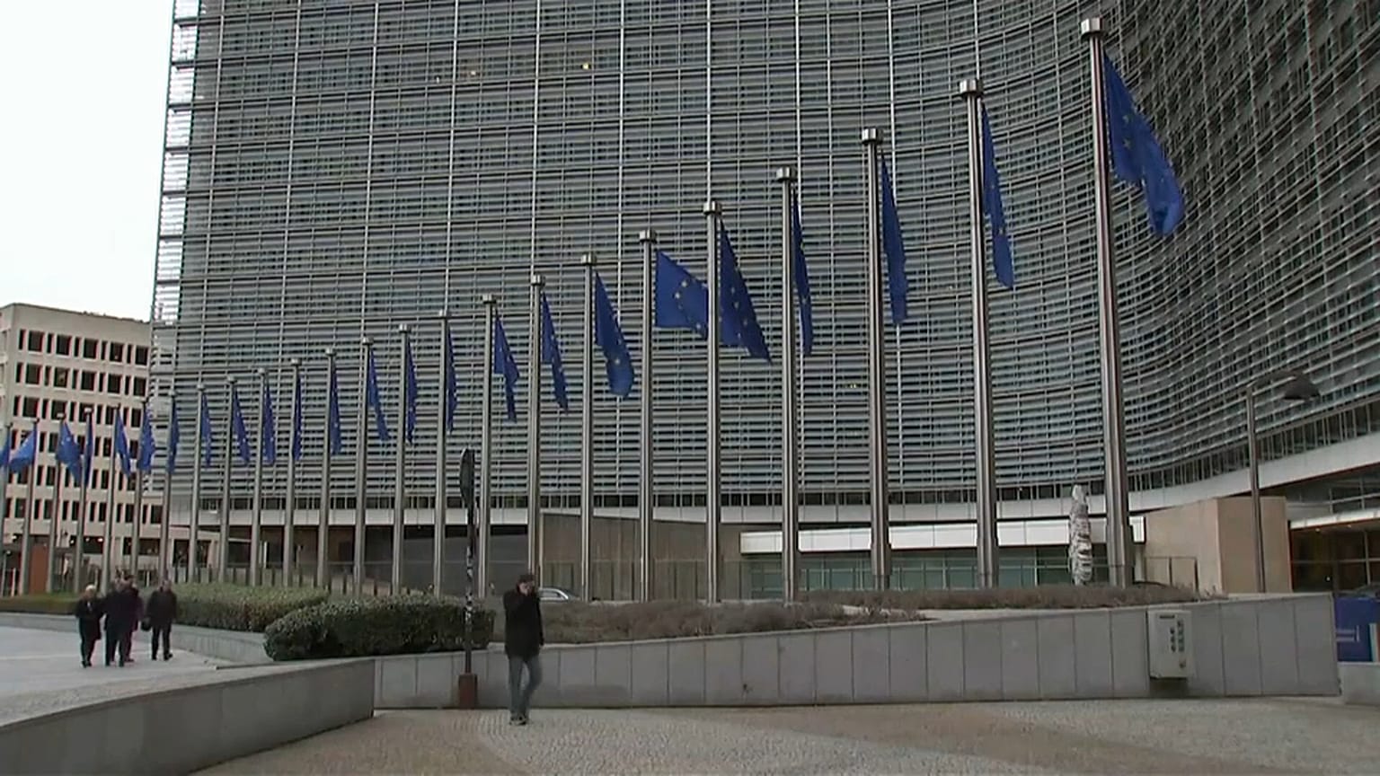 Brüssel lehnt Italiens Haushaltsplan ab - Schuldenregel verletzt 