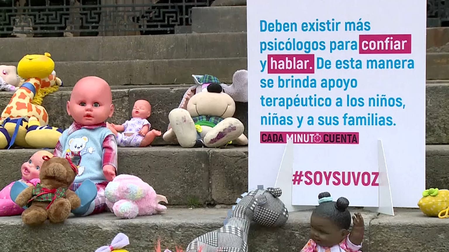 Kolombiya'da çocuk istismarına oyuncaklı tepki
