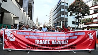 Sindicatos peruanos piden a Uruguay que entregue a Alan García para que sea juzgado por corrupción