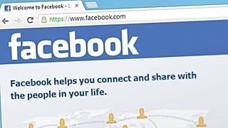 Genç kız Facebook üzerinden açık arttırma ile satıldı, şirket ilanı kaldırmakta geç kaldı 