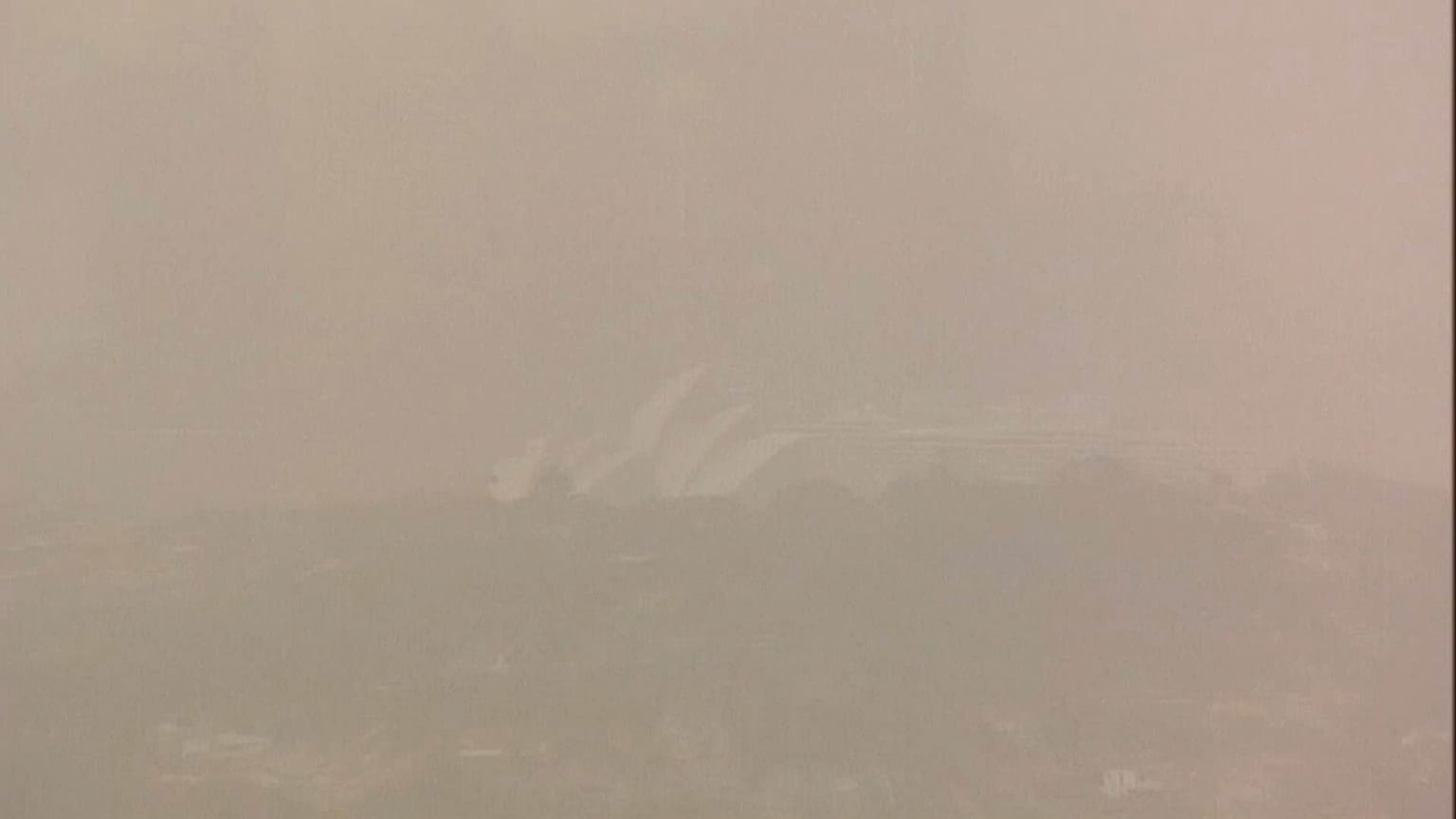 Ungesunder 500 km Sandsturm über Sydney