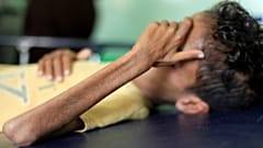کودک ۱۰ ساله یمنی که به دلیل جنگ و قحطی تنها ۸ کیلوگرم وزن دارد