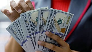 نقل و انتقال ریال سخت شد؛ افزایش شیب نزول دلار