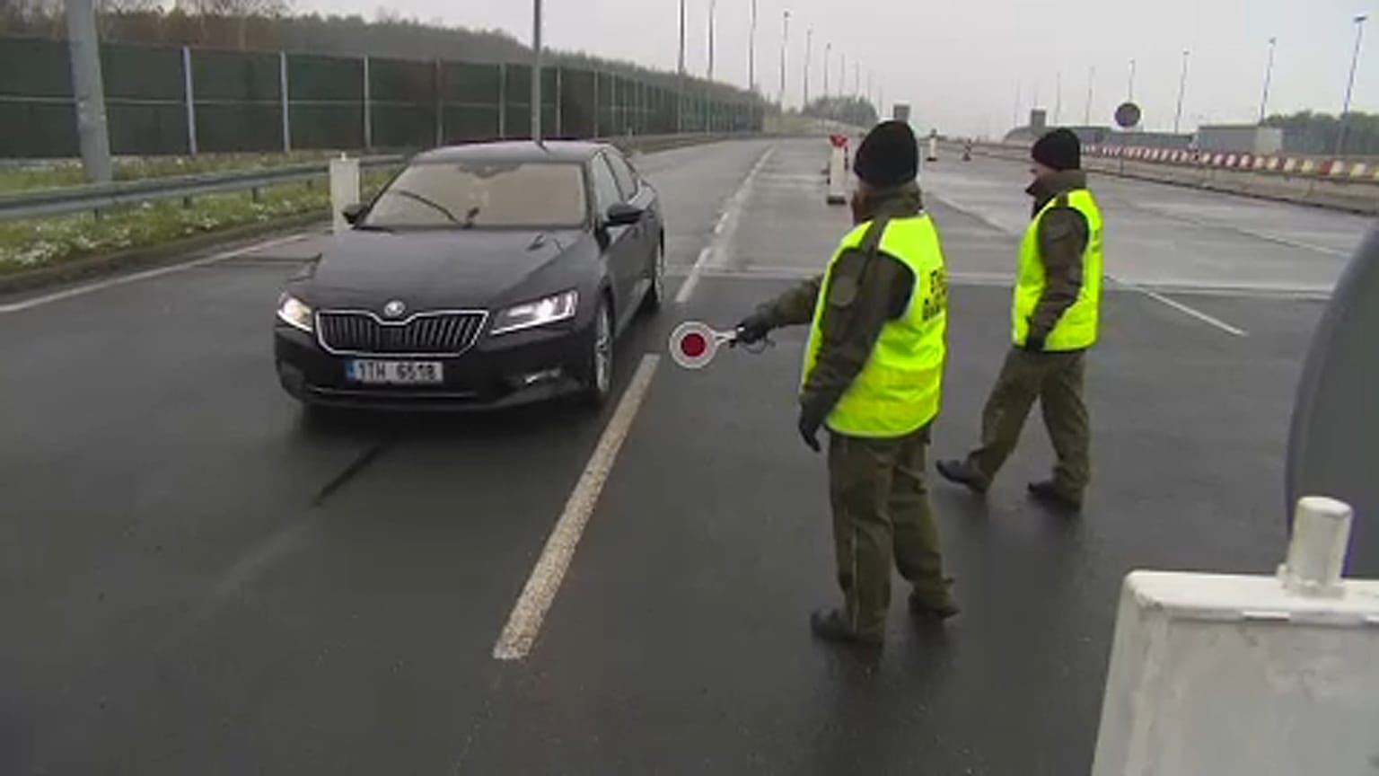 Határellenőrzést vezettek be Lengyelországban 