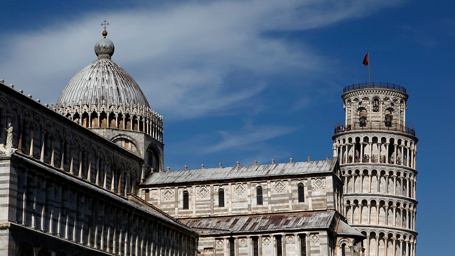 Torre de Pisa está a endireitar-se