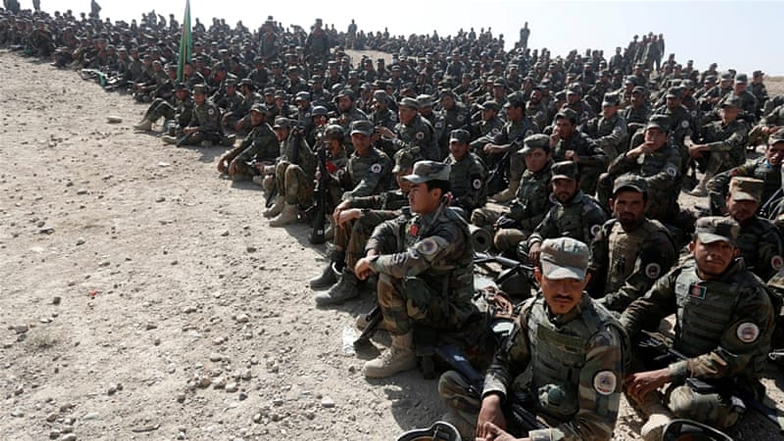 Afganistan'da camiye bombalı saldırı: En az 26 ölü