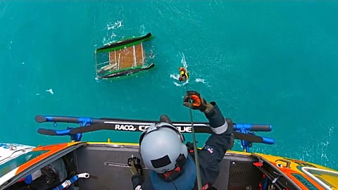 Australien: Rettung nach Nacht auf See