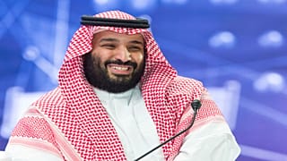 تونس ترحب بزيارة ولي عهد السعودية ونشطاء يحتجّون