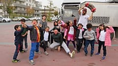 Gezgin sirk gösterisi GoHappy çocukları mutlu etmeyi amaçlıyor