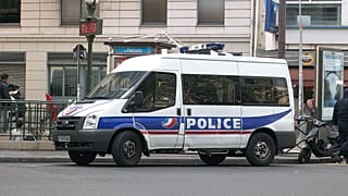 Fransa'da el bombalı gösterici Macron ile görüşme talep etti