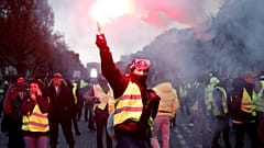 Tränengas und Krawalle: 8.000 "gelbe Westen" in Paris