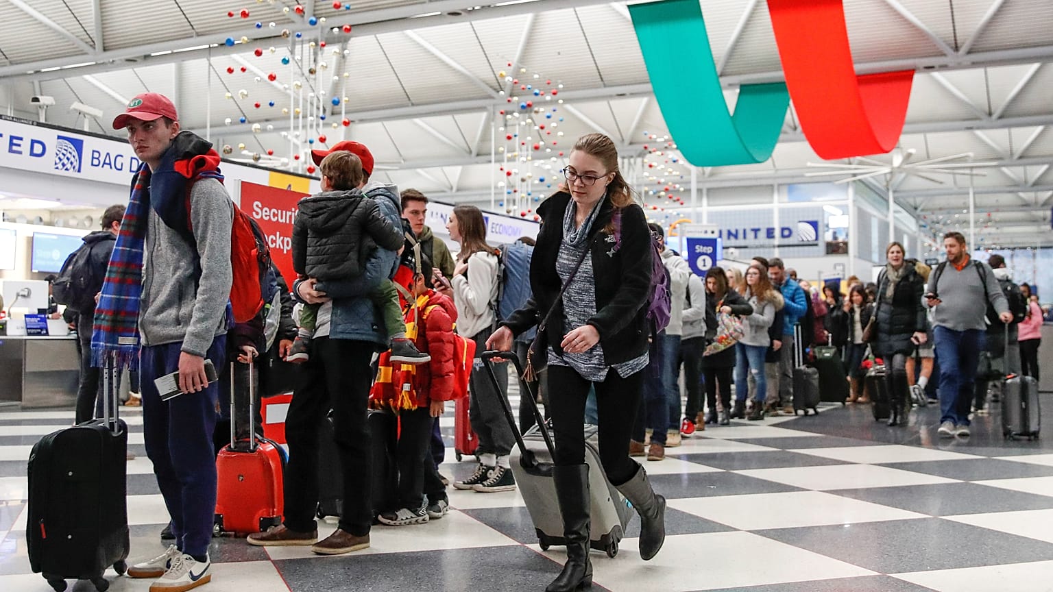 ABD'de kar fırtınası: Binden fazla uçak seferi iptal