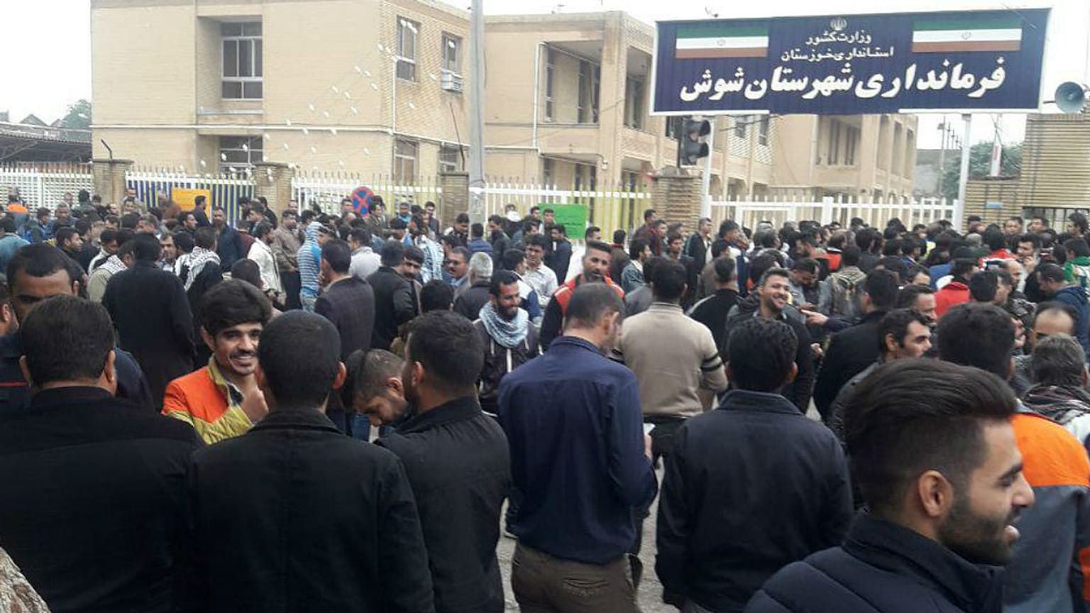 اعتراضات کارگری؛ هفت تپه ۲۲ روز و فولاد اهواز ۱۷ روز اعتراض متوالی