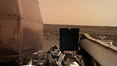NASA'nın Mars keşif aracı InSight ilk özçekim fotoğrafını gönderdi