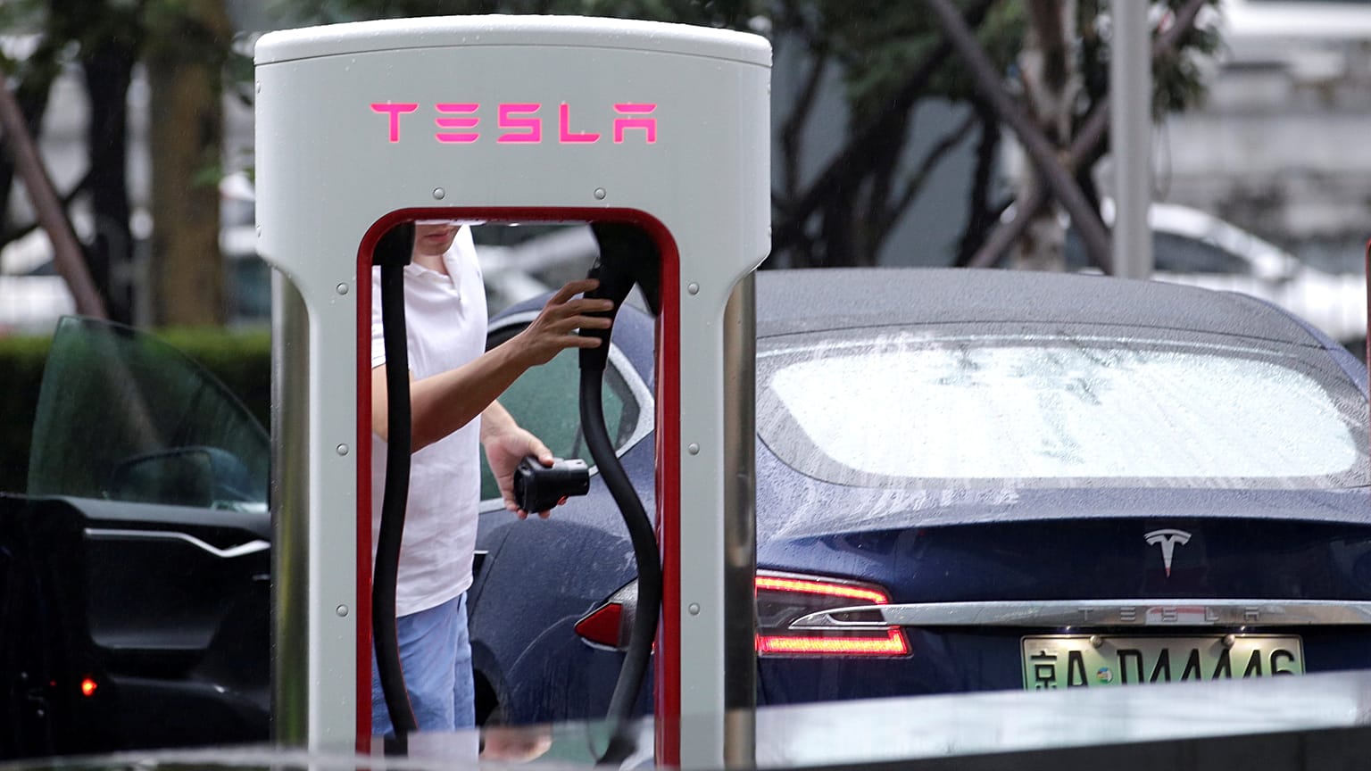 Ticaret Savaşları Tesla'yı vurdu: Çin satışları yüzde 70 düştü