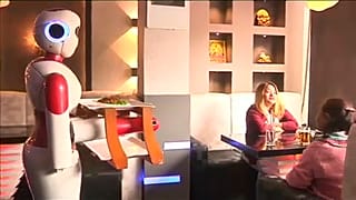 Robotpincérek egy nepáli étteremben