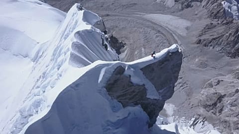 David Lama torna-se no primeiro homem a conquistar a Lunag Ri