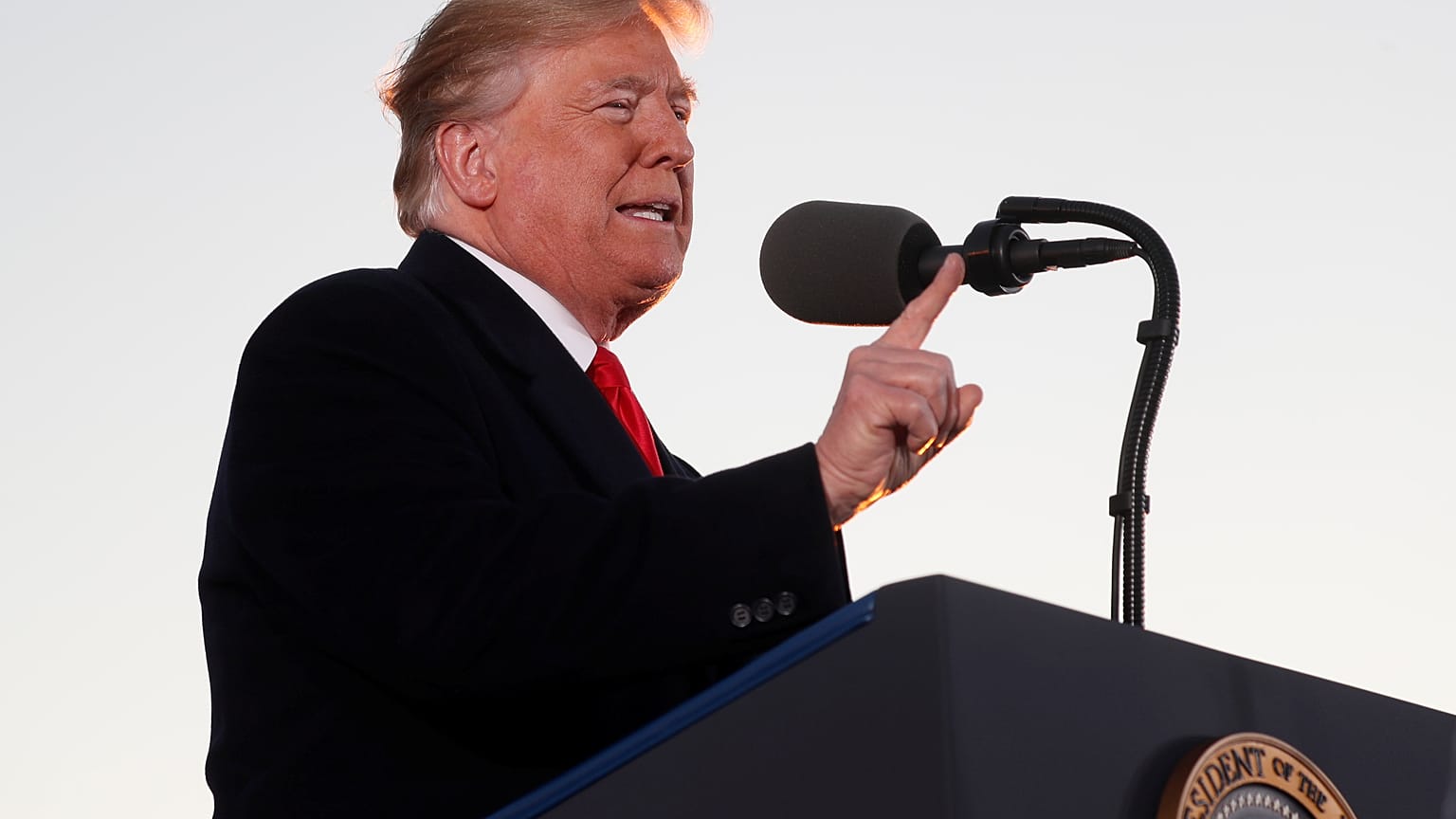 Trump questiona acordo entre Reino Unido e UE