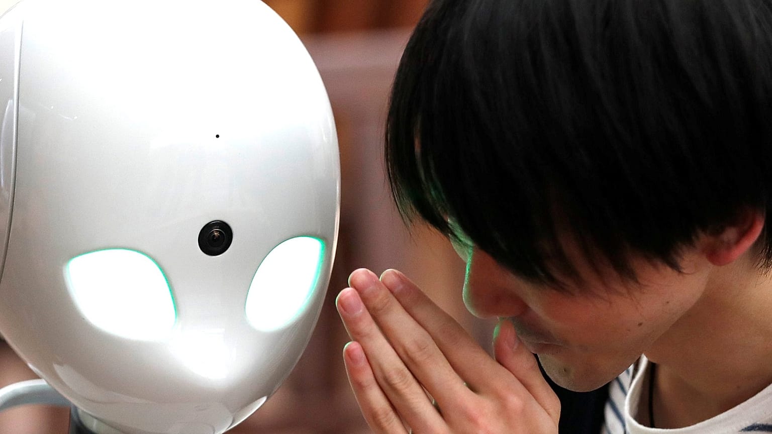 Artificial Intelligence and Populism: How to avoid a catastrophe? | View