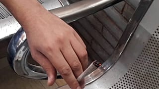 A dohányzó szülők fiainak 50 százalékkal kevesebb spermájuk van
