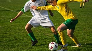 İrlanda futbolunda skandal: Futbol takımı, sporcumuz “öldü diye” maçlarını erteletti