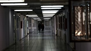 Λάρισα: Αποφυλακίστηκε η καθαρίστρια