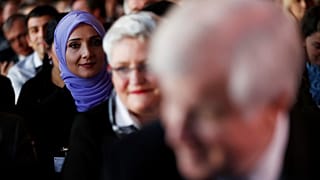 Seehofer: "Muslime gehören zu Deutschland"