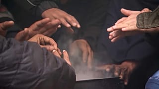 Migrants plea for help as winter comes to Bosnia