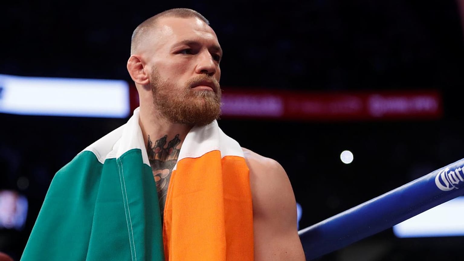 Ünlü dövüşçü Conor McGregor'un ehliyetine aşırı hızdan dolayı el konuldu