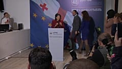 Salome Surabischwili wird erste Präsidentin Georgiens