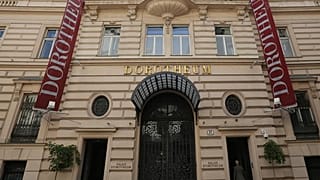 В краже Ренуара за 160 тысяч евро подозревают троих мужчин