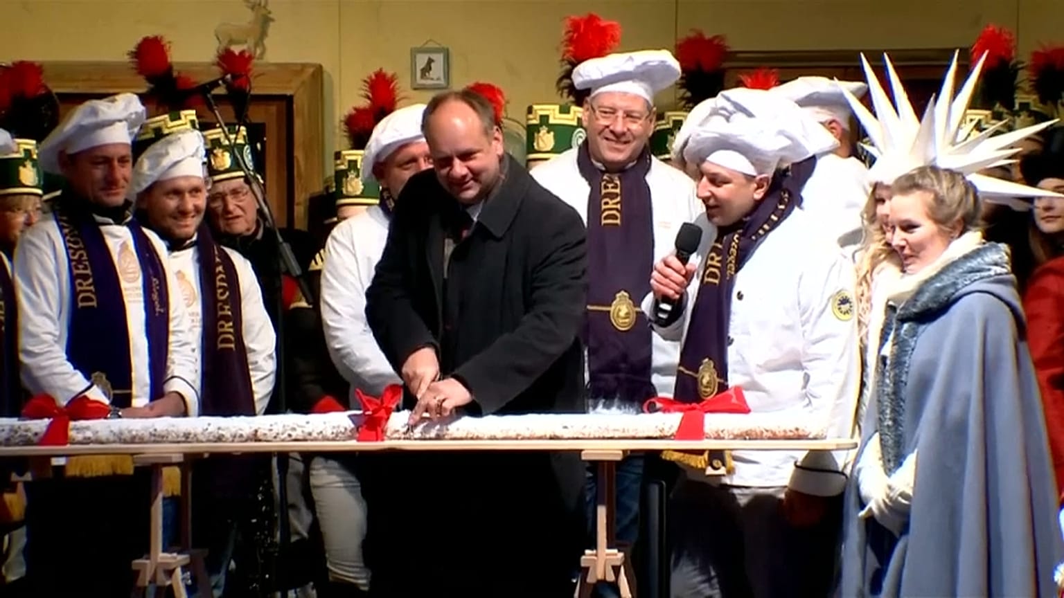 Dresden'deki Noel pazarı 584. kez kapılarını açtı