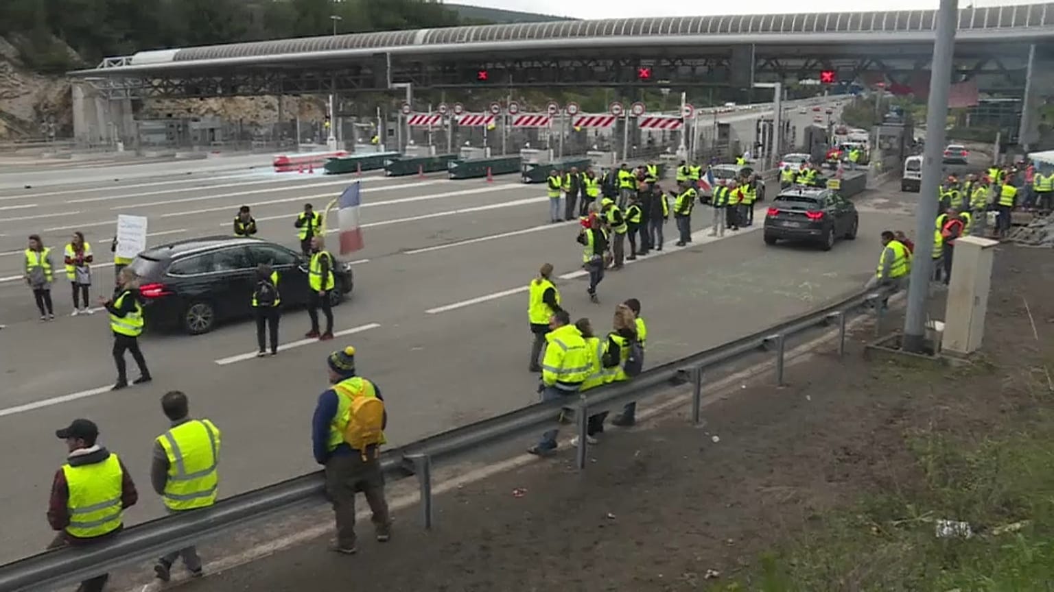 Les Gilets jaunes reçus à Matignon 