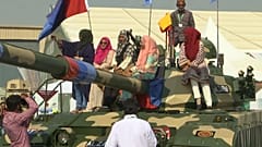 Mostra de armas no Paquistão