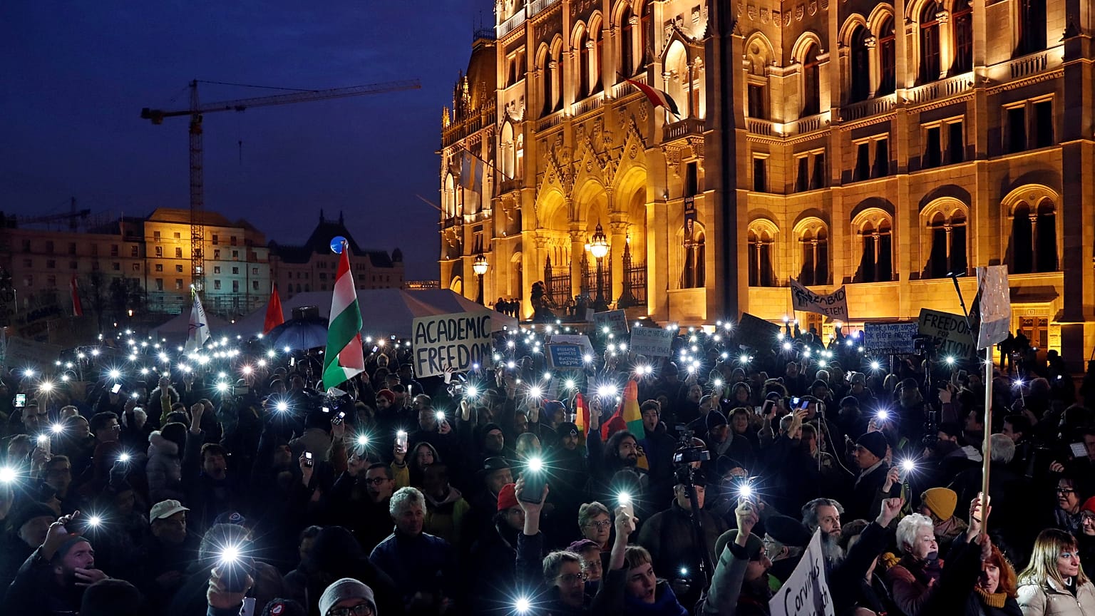 El tiempo se acaba para la Universidad de Soros en Budapest