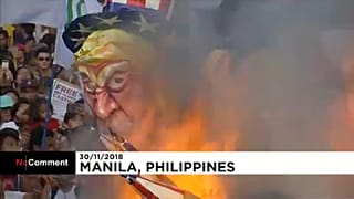 Elégették a Trump-bábut Manilában