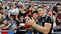Rugby oyuncusu Williams bikinili kızlarla aynı karede poz vermeyi reddetti