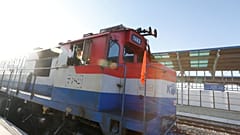 Erster Zug seit zehn Jahren fährt von Süd- nach Nordkorea