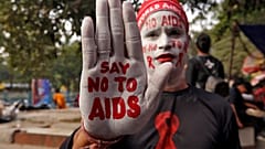 AIDS'ten korunmanın en iyi yolu hastalık hakkında bilgi sahibi olmak