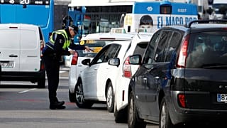 Madrid bans most cars from entering city centre in push to curb air pollution
